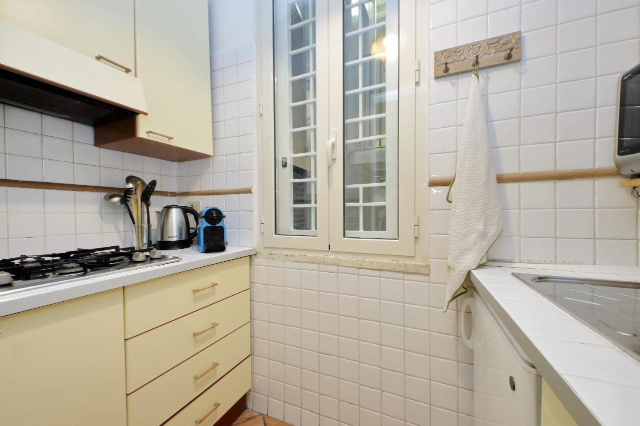 Suity I Cozy Coronari Apartment Рим Екстер'єр фото